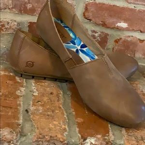 Soft leather Born flats